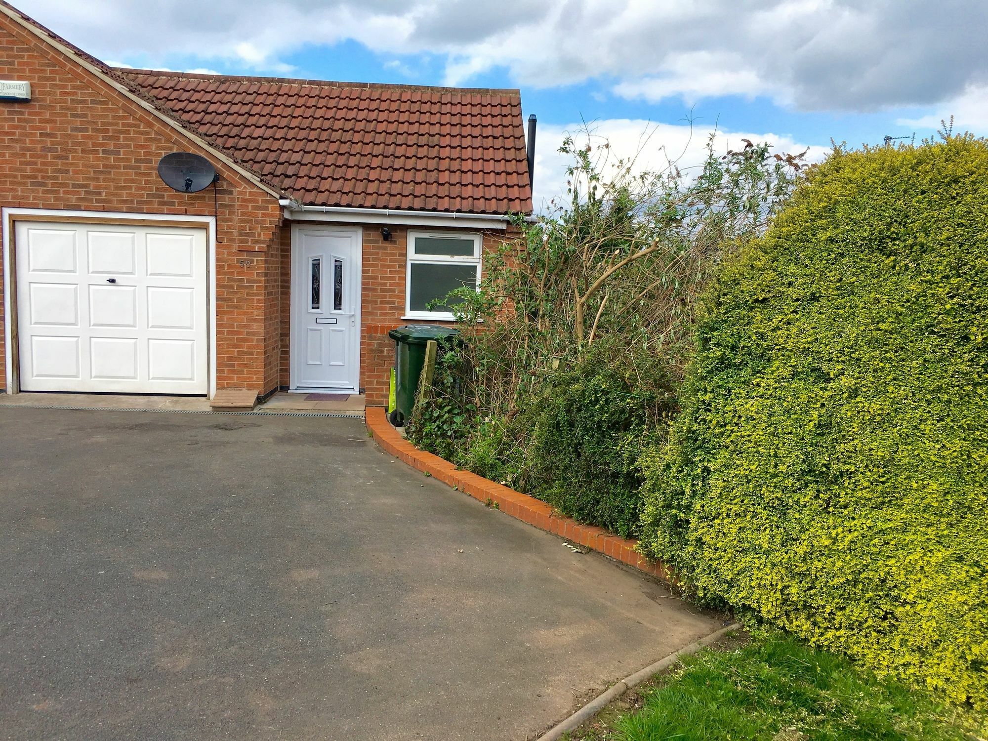 Southdale Yellow Four Bedroom House Gedling Extérieur photo